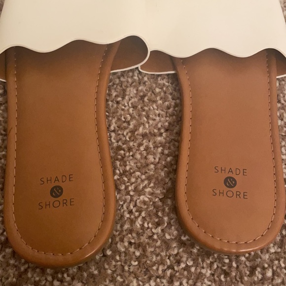 Sandals - Picture 2 of 3